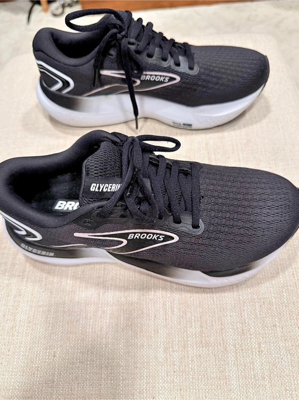 Brooks Glycerin 21 Running Shoes Black & White US 7.5 D
